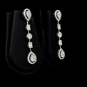 Boucles d'oreilles en diamants naturels ronds, or blanc 14 carats, certifiées IGI, pour occasions spéciales - Product Image 6
