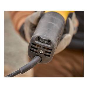 Amoladora Angular Stanley FATMAX FMEG225VSQS de 1100W con Diámetro de 125mm - Product Image 2