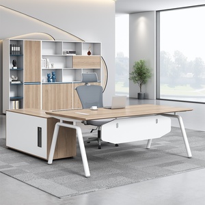 Escritorio Ejecutivo Extensible de Madera, Diseño Moderno con Paneles, Mesa de Oficina Corporativa con Gestión Integrada de Cables, Mesa para Sala de Juntas - Product Image 2