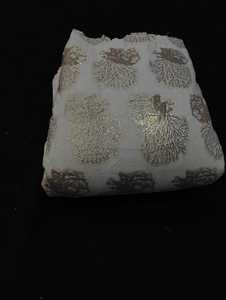 Tela Jacquard Floral Metálica de Lujo, Tejido de Punto Transpirable de Alta Calidad / Textil de Algodón para Vestidos de Novia y Trajes Étnicos - Product Image 4