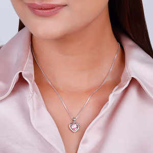 Anushka Sharma Pendentif coeur vintage plaqué argent Bijoux religieux personnalisables Alliage de diamant et de zircon Matériau en cuivre - Product Image 6