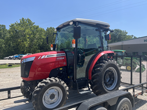 รถแทรกเตอร์แมสซีย์เฟอร์กูสัน รุ่น 1735M สีแดง ขับเคลื่อน 4 ล้อ ระบบเกียร์  สำหรับงานเกษตร - Product Image 1