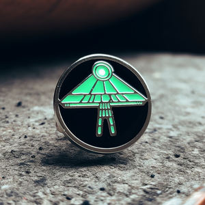 Insigne souple de conception de personnage d'anime personnalisé épinglettes en émail rougeoyant vert pour chapeau - Product Image 4