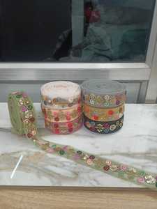 Tissu en dentelle brodée de haute qualité pour robes de mariée Tissu en dentelle brodée florale de luxe pour robes de mariée - Product Image 3