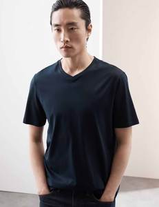 T-shirt de soutien à la marque pour hommes Idéal pour les entreprises de mode à la recherche d'options de marque privée pour l'approvisionnement en vrac - Product Image 4