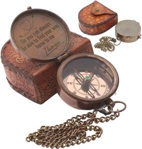 Brújula Clásica de Cobre Grabada con Diseño Rectangular |   Regalo Ecológico y Ligero para Hombre, Coleccionable - Product Image 1