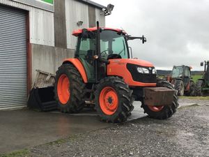 รถแทรกเตอร์การเกษตร M7 4WD มือสอง/ใหม่ สำหรับการเกษตรเชิงพาณิชย์ พร้อมโครงสร้างแข็งแรงทนทาน ปั๊มประสิทธิภาพสูงสำหรับใช้งานในทุกสภาพพื้นที่ - Product Image 4