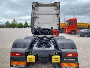 2020 AWD, Interior en Cuero Oscuro, Caja de Cambios Automática, Volante a la Izquierda, Asientos de Cuero, Neumáticos R18, Euro IV - Product Image 2