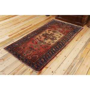 Tapis turc vintage 3,3x6,6 pieds, tapis en laine à accents rouges - Product Image 2