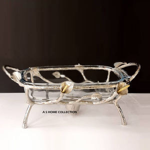 Grands bols de table avec motif floral, plaqués or, élégants, décoratifs, bols de service à vendre - Product Image 1