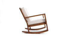 Chaise à bascule classique et moderne en bois avec glissières incurvées pour la relaxation intérieure et extérieure directement Fabricant de meubles du Vietnam