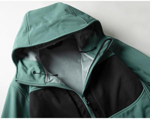 Chaqueta táctica Softshell personalizada para hombre, de poliéster impermeable de alta calidad, con cremallera cálida informal de invierno para acampar, servicio OEM - Product Image 2