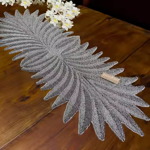 Camino de mesa con cuentas de Mantel bordado de tendencia | Manteles individuales personalizables con diseño antiguo para la mesa del hogar y el jardín" - Product Image 3