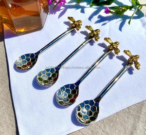 Premium Wedding Restaurant Party Patrón de cuchara de Peine de miel de 4 piezas con diseño de mango de abeja reina Cuchara de café y té - Product Image 5