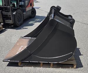 Cucharón de excavadora de nivelación fiable con fondo plano, diseñado para acabados suaves y preparación del terreno - Product Image 5