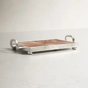 Plateau de service multifonctionnel en métal haut de gamme, design côtier, fait main en aluminium, accessoires de table pour chambre d'hôtel, design pour la maison - Product Image 1