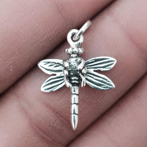 Pendentif libellule Bijoux en argent sterling 925 massif Pendentifs en argent fin faits à la main Bijoux en gros pour femmes - Product Image 1