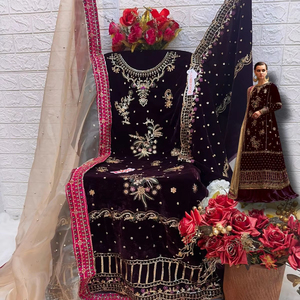 Ensemble Shalwar Kameez brodé en velours sophistiqué pour l'hiver avec fond Santoon exquis Dupatta indien pakistanais - Product Image 1