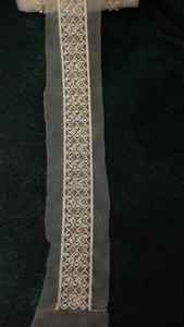 Tul bordado de encaje con cuentas con intrincados bordados y abalorios - Product Image 3