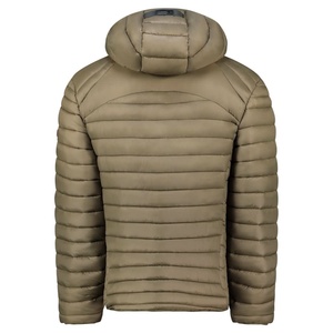 Chaqueta con capucha de tendencia de ajuste moderno para hombre con cremallera duradera para hombre, chaqueta acolchada de lujo con aislamiento moderno - Product Image 3