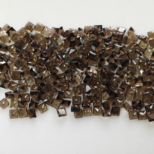 ควอตซ์สโมคกี้ธรรมชาติ 4 มม. ทรงสี่เหลี่ยมเจ้าหญิงคัท คุณภาพดีที่สุด พลอยเม็ดเดี่ยวสำหรับทำเครื่องประดับและสร้อยคอ - Product Image 4