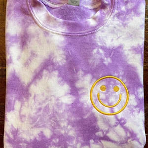 Personalizado hombres mujeres bordado feliz sonrisa cara Tie Dye sudadera manga larga cuello redondo transpirable invierno sudadera - Product Image 5