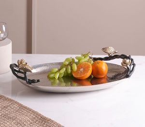 Plateau de service en bois fabriqué à la main avec poignées de feuille en laiton antique Long plateau de collation et de fruits décoratif - Product Image 4