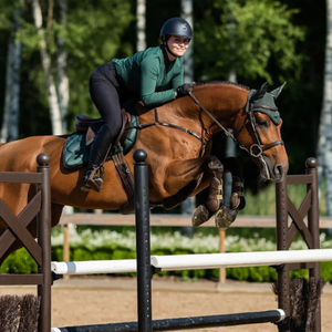 Tapis de selle anglais équestre de qualité supérieure Conception matelassée Doublure intérieure souple Respirant et durable Tapis de selle de soutien - Product Image 6