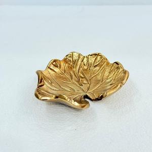 Bols en aluminium faits à la main, finition plaquée or, résistants à la chaleur, design moderne et luxueux pour les fêtes, les mariages et les cérémonies - Product Image 6