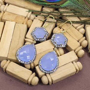 Boucles d'oreilles vintage en argent sterling 92.5 avec manchette fine en calcédoine bleue pour les mariages - Product Image 3