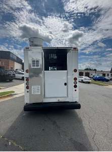 Food truck non endommagé avec cuisine neuve à vendre à prix réduit - Product Image 5