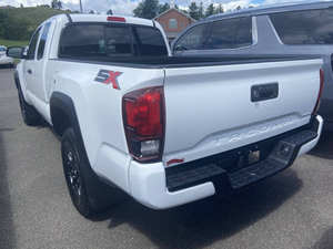 Usado 2022 To-yo-ta Ta-co-ma SR LHD - Product Image 5