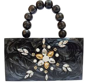 Bestseller caja de embrague de resina brillante hecha a mano en la India, perfecta para regalar fiestas de mujeres y moda festiva - Product Image 1