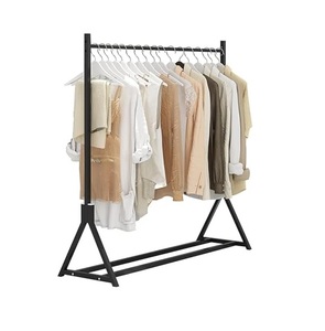 Artículo de muebles para el hogar y el hotel Soporte colgante de tela grande Decoración de esquina Soporte de metal de la mejor calidad. - Product Image 6