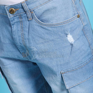 Shorts en jean déchirés pour hommes avec taille extensible et look tendance pour les jeunes Shorts en jean pour hommes avec poignets pliés - Product Image 4
