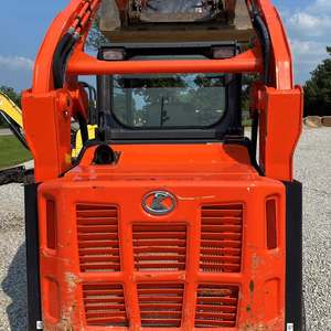 Cargadora de orugas Kubota SSV75 diésel de 75KW, usada y nueva, en excelente estado, color naranja, equipo de construcción de servicio pesado - Product Image 2