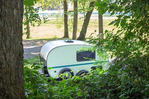 Caravane de camping-car moderne et légère 2025 pour 4 personnes avec cuisine et salle de bain - Product Image 3