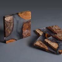 Sous-verres et sets de table en bois gravés, taille et forme personnalisables, réutilisables, thème croix, pour la décoration de table à la maison ou au restaurant