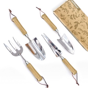 ชุดเครื่องมือทำสวน3ชิ้นสำหรับงานหนักเกรดอุตสาหกรรมทำจากอะลูมิเนียมสแตนเลสพร้อมด้ามจับไม้สำหรับงานสวนราคาไม่แพง - Product Image 6