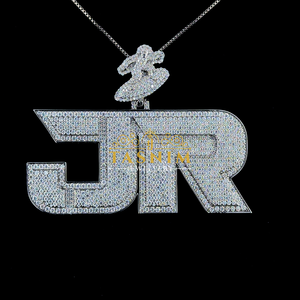 Colgante JR Hip Hop Personalizado Cristiano de Plata de Ley 925 con Baño de Oro de 10K y Moissanita VVS con Letra de Nombre para Fiesta Certificada - Product Image 2