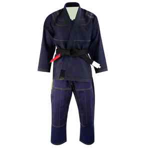 Uniforme de karate optimizado para el entrenamiento que apoya el aprendizaje avanzado, la autodisciplina y la claridad técnica - Product Image 1