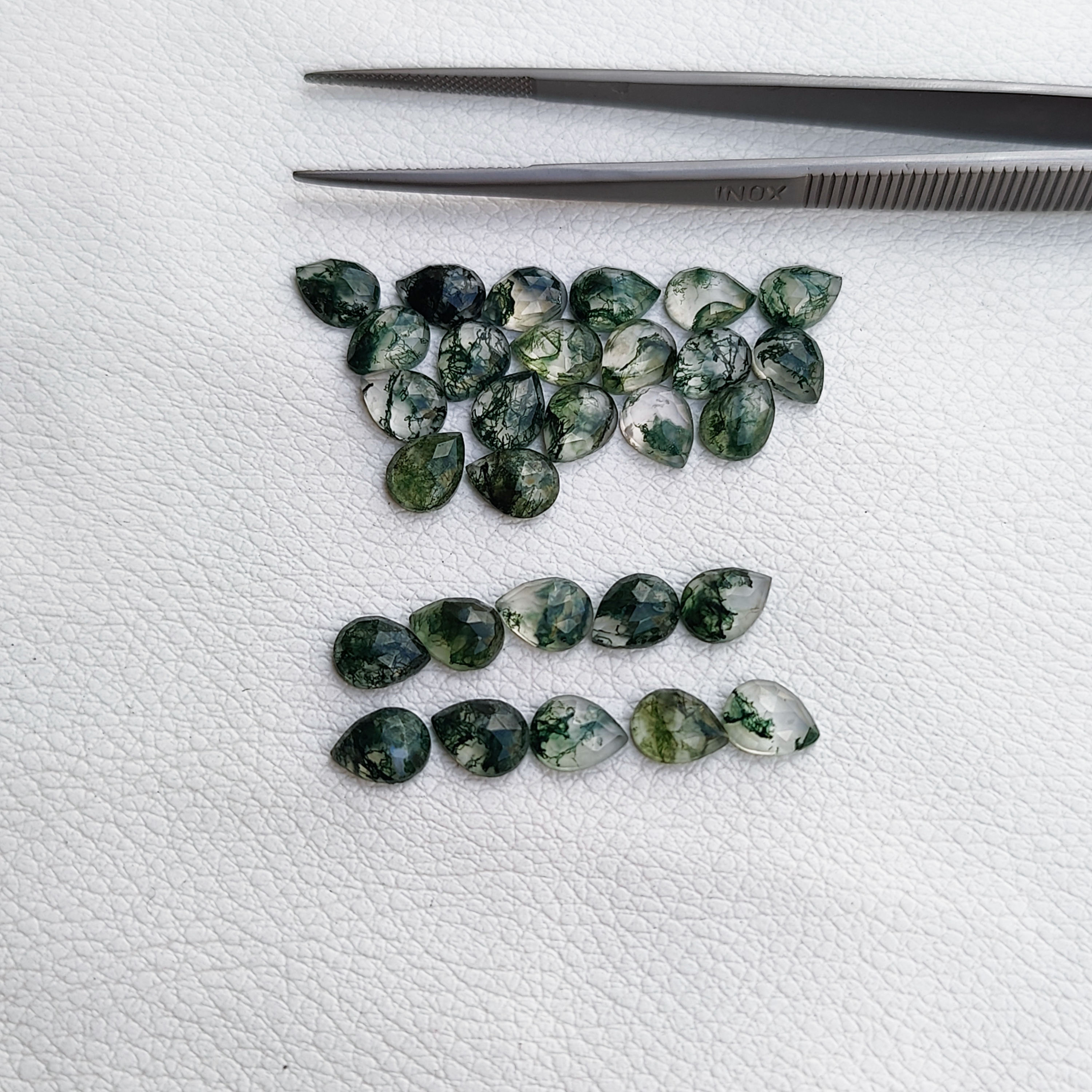 สีเขียว