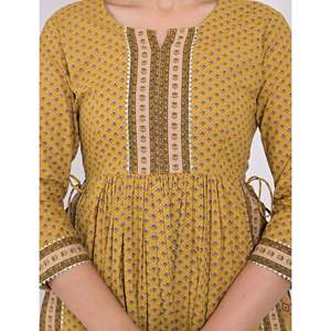 Ensemble pantalon et salwar kameez en coton imprimé au bloc, couleur moutarde - Product Image 2
