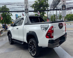 รถยนต์มือสองคุณภาพสูง ปี 2023 Hilux Revo Rocco Smart Cab 2.8L ดีเซล 4WD AT 4x4 พร้อมส่ง - Product Image 2