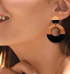 Boucles d'oreilles en résine peintes à la main pour femmes, couleur personnalisée, forme ronde, durables, légères, bijoux traditionnels pour les fêtes - Product Image 5