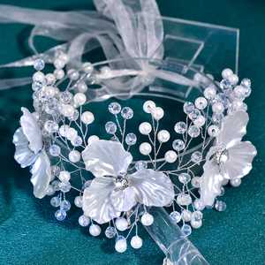 Bridella BHP820-S Bandeau en perles et cristaux ivoire avec un ajustement confortable et sécurisé pour les mariages élégants et les événements formels - Product Image 1