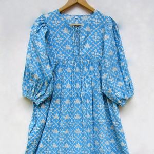 Robe longue indienne en coton imprimé floral fait à la main avec bouton pour les femmes robe de plage d'été - Product Image 1