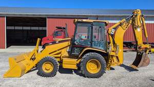 Meilleur chargeur-pelleteuse CAT 420D Turbo d'occasion et neuf de 2001 avec un moteur diesel de 88 CV, transmission intégrale, à prix avantageux - Product Image 6