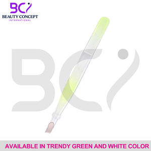 เครื่องมือถอนขนคิ้วสีขาวและสีเขียว - Product Image 5