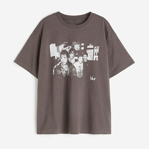 T-shirts d'été pour femmes fabriqués au Pakistan respirants et confortables pour un usage décontracté respectueux de l'environnement avec décoration de boutons - Product Image 1